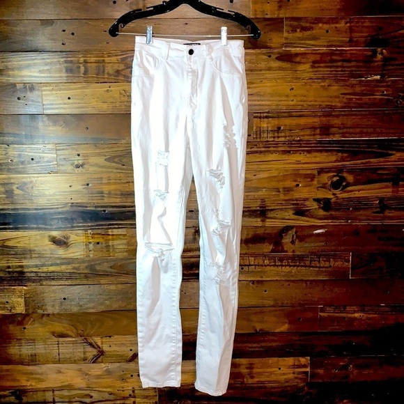 Fashion Nova Distressed White Jeans sz 7. - Picture 1 of 13